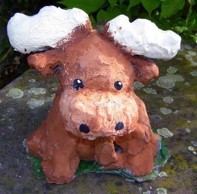 lustiger Beton Elch handbemalt und glänzend lackiert